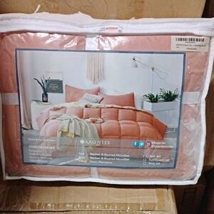 Reversible Pink and Beige Twin Comforter Set